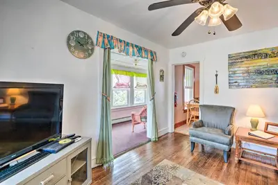 Image de Ideally Located Wildwood Apt - Shared Patio!