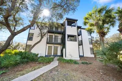 Image de \"Inlet Dunes 101\" | Community Pool | Next to Rosemary Beach | Directly Across From The Beach