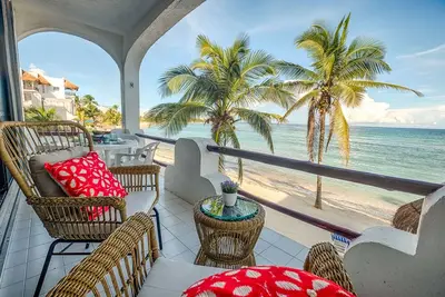 Image de Bright and comfortable beachfront condo on Half Moon Bay