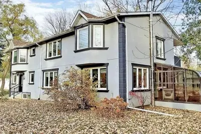 Image de Cheerful 4 Bedroom Cottage w\/free Parking & WiFi, on Lake Simcoe