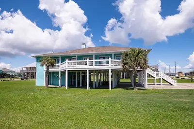 Image de Watercolor Sky Beach House - Well-appointed house with great location! !