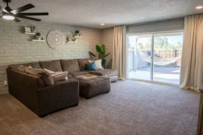 Image de Comfy, Pet-Friendly pad near outdoor Az shopping & fun