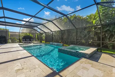 Image de New pool, spa & kitchen 3 bedroom near beach