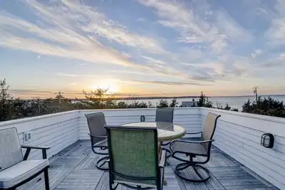 Image de Historic, dog-friendly beach view house with fast WiFi, ocean view, & grill