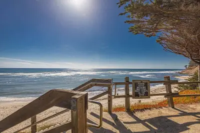 Image de Beach Chic Oasis Home, walk to the beaches, restaurants, ocean views & more