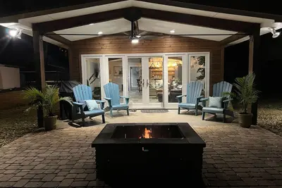 Image de Winter Price Drop! Waterfront Retreat Nestled on the Beautiful San Bernard River