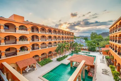 Image de Walking distance to amenities and beach