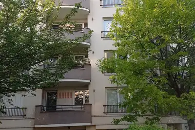 Image de Appartement dans un immeuble résidentiel calme à Paris