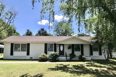Image de Cozy home near Lake Guntersville, w/ boat parking