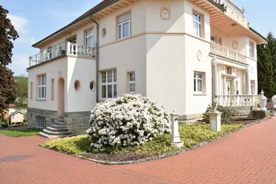 Image de Vacation apartment \"Fritz\" in the Villa HĂĽnlich with a rondel view of Upper Lusatia