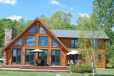 Image de Spacious home on the North Arm of Walloon Lake - 10 min from Petoskey