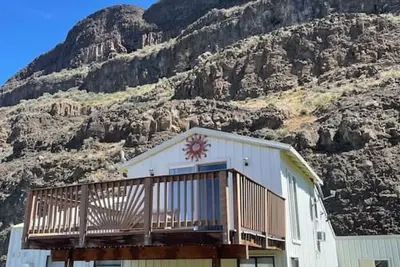 Image de Rear Unit · *Sunland Estates* Cozy quiet home
