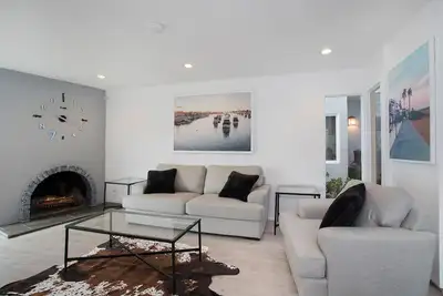 Image de Deluxe Newport Beach Living (1 block to Beach)