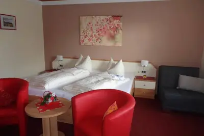 Image de Cozy double room (25 sqm) for 2 persons with small fridge