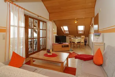 Image de Cozy apartment (85 sqm) for up to 4 people with balcony