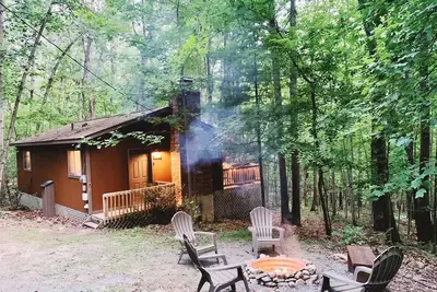 Image de Hillside Haven | 2 Bed, 1 Bath
