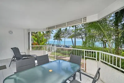 Image de Absolute Beachfront 2 Bedroom Costa Royale Apartment at Trinity Beach