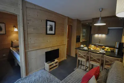 Image de Appartement cosy pour 4 pers. avec départ ski aux pieds, proche commodités et pistes