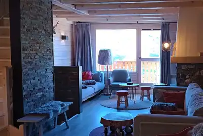 Image de Somptueux chalet 130 m², 11 pers, vue montagnes, cheminée, 5 chambres