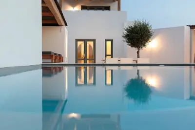 Alio Suite with private swimming pool