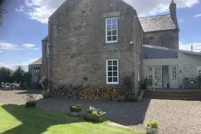 Image de Farmhouse- 5 bed luxury sleeps 10 people - 5 miles from The Open!