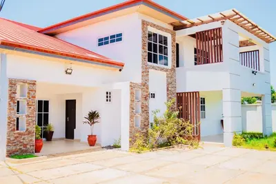 Image de Lovely\/Spacious 4bdr Solar Powered House With Cctv & Wi-Fi at Tema, Community 25