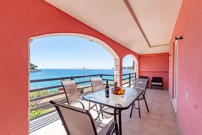 Image de Appartement de deux chambres prés de la plage Prizba, Korcula (A-175-c)