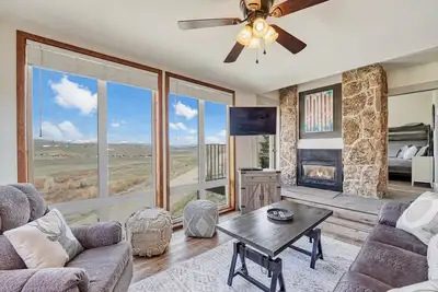 Image de Luxury Updated 2br2ba/Walk to Base/Bike Hike Fish Golf/Stunning Mountain Views🌄