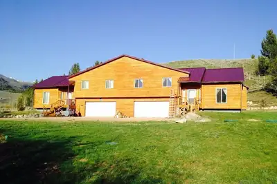 Image de Polaris Paradise Elkhorn, Entire Townhouse in scenic Polaris, Mt