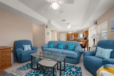 Image de Waterfront 4-bedroom Private Single-family House/Villa