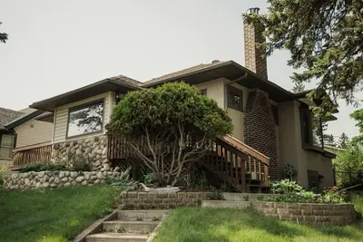 Image de Lakeside Bungalow | Extended Stay Living
