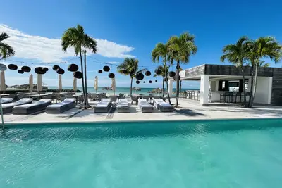 Image de New 3br Oasis: Beach & Pool