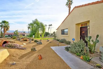 Image de Pool! Home on Golf c · Pool! Home on Golf Course near Coachella!