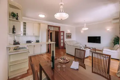 Image de Retro Two Bedroom Apartment in Center of Budva