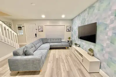 Image de Beautiful Remodeled 4 Bedroom House