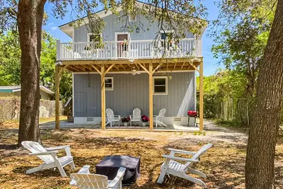 Image de Dog-friendly home near the ocean with central Ac, WiFi, & washer/dryer