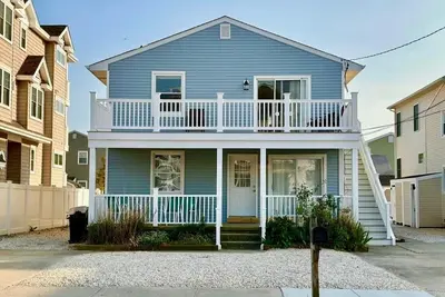Image de 3 Bedroom Close to Acme and Playground