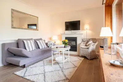 Image de Hideaway - Gemütliches Hausteil mit ca. 55 m² Wohnfläche für 2 Personen, in Zentraler und Sehr