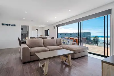 Image de Unit 2 - Stunning Views - Scamander Lifestyle!