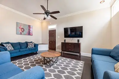 Image de Cozy New Orleans condo!