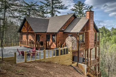 Image de Honey Bear Lodge - Mountain View | Sauna | Hot Tub | Outdoor Pizza Oven