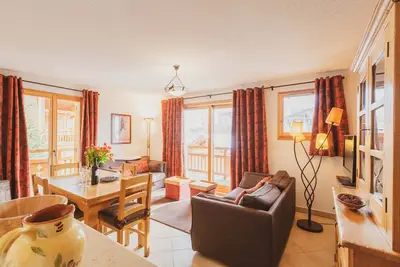 Image de Attractive 6\/8 Person, 3 Bedroom Apartment With South Facing Balcony