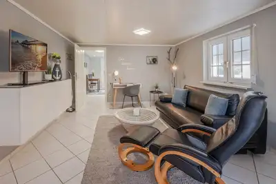 Image de Cozy vacation apartment with terrace - only 200 m to the Baltic Sea beach