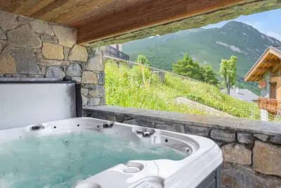 Image de Chalet avec jacuzzi, sauna, 6 chambres Ă Saint-Martin-de-Belleville