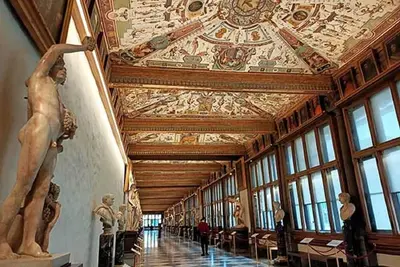 Image de Florentine Top Mansion With Antique Pieces, Parquet Flooring Stunning Views