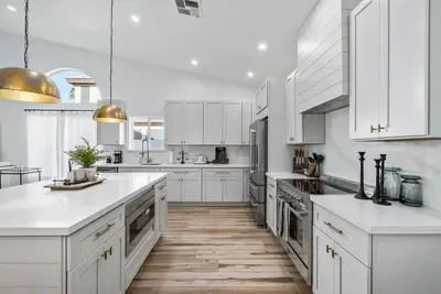 Image de Black Palm! Sparkling Pool, Pool Table, Close To Kierland Entertainment, Newly Designed Beauty!