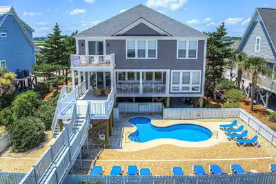 Image de 7 Bed, 7. 5 Bath, Oceanfront Home, Private Pool that can be heated