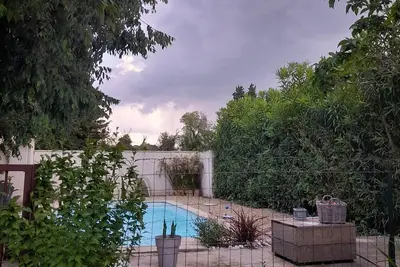 Image de villa campagne avec piscine privative sécurisée