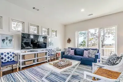 Image de Adorable Ocean View Home, Cabana Club, Golf Cart  - 165 Ocean Creek
