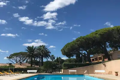 Image de Appartement rez-de-chaussée climatisé à proximité de la plage